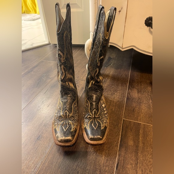 Corral Boots - Picture 2 of 5